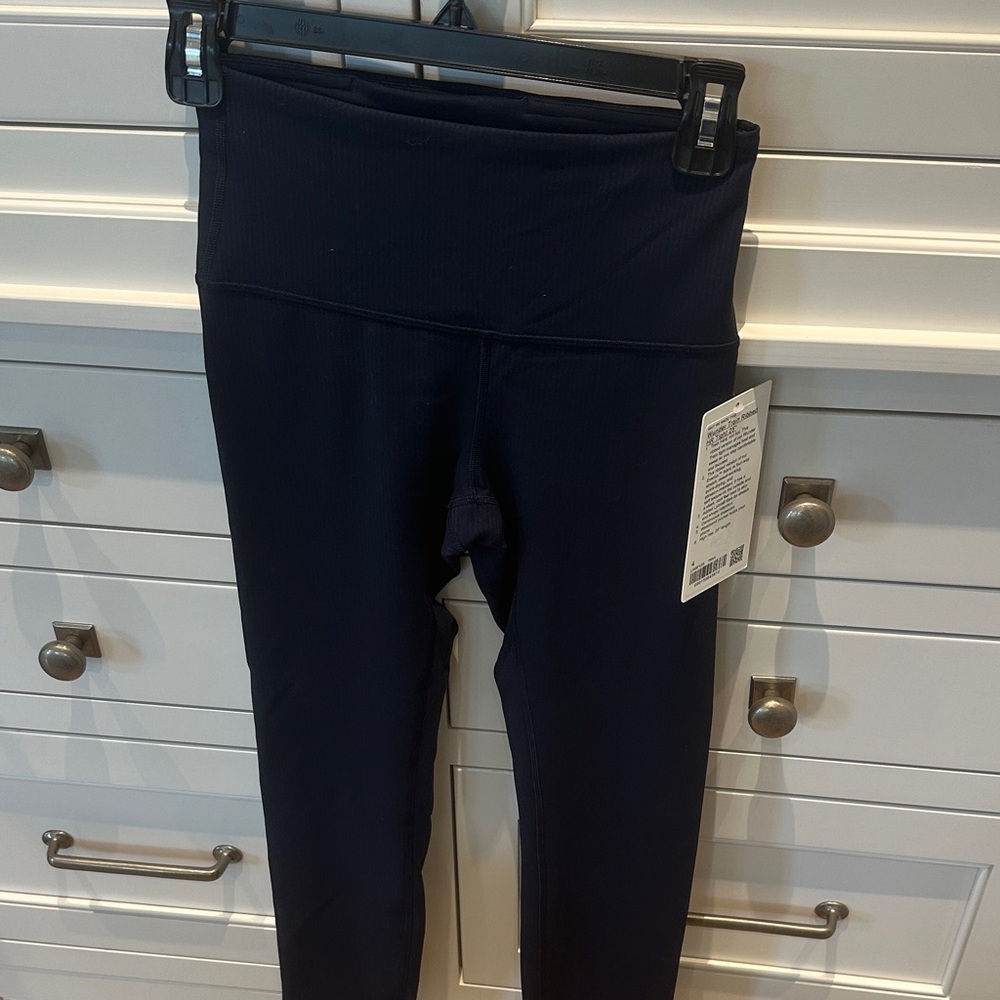 Lululemon Athletica Navy Leggings- Wunder Train size 4